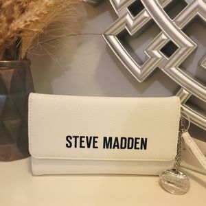 Steve Madden white wallet with wristlet